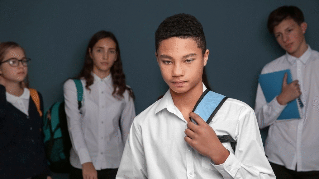 Dampak Mengerikan dari Isolasi Sosial Remaja