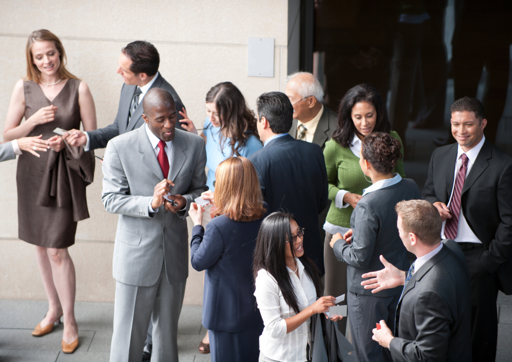 Taklukan Dunia Sosial dengan Data dan Empati: Panduan Berbasis Riset untuk Gen Z Indonesia