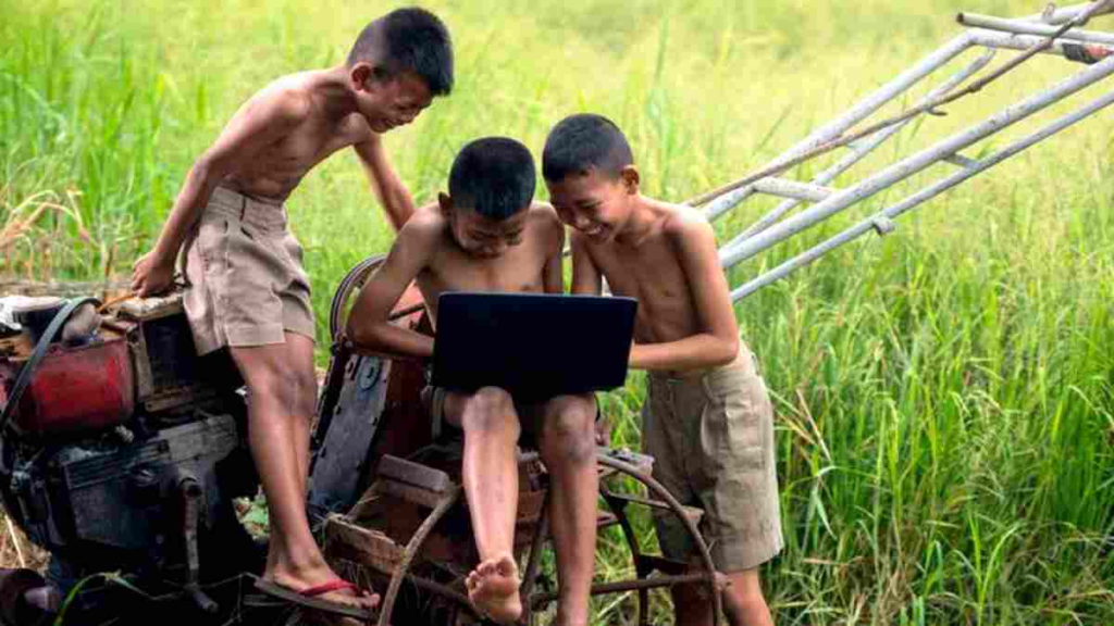 Kesenjangan Digital Desa Indonesia: 7 Fakta Akses Internet 2025