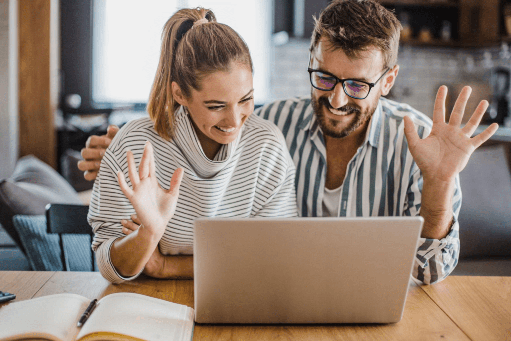 Digital Sosialisasi Keluarga, 5 Cara Jaga Kedekatan di Era Medsos